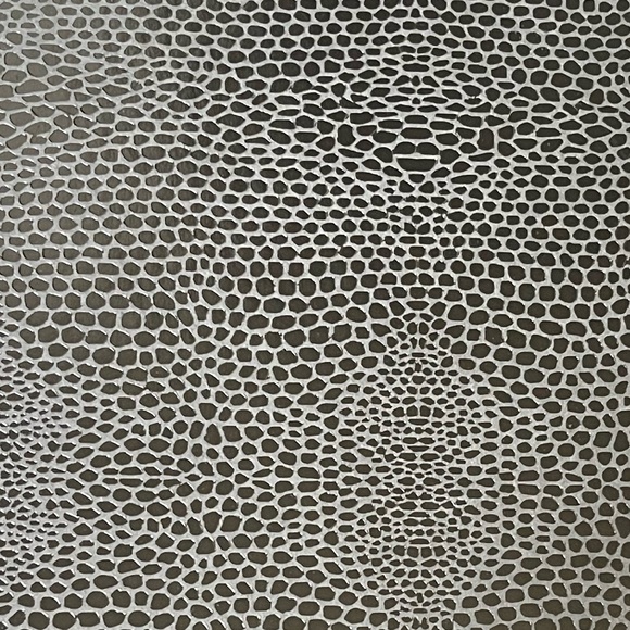 Alexander McQueen Leather Coffee Table book - Picture 3 of 9